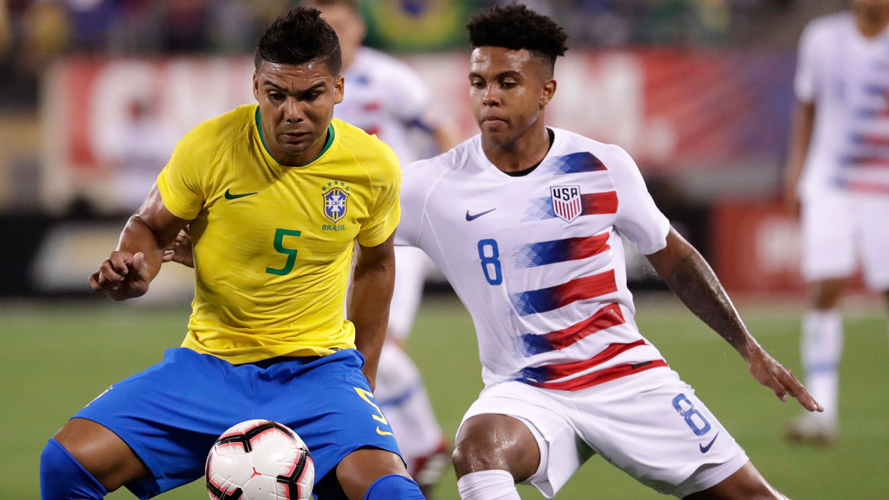 Neymer, Firmino lead Brazil over U.S. in exhibition